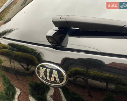 Черный Киа Niro, объемом двигателя 0 л и пробегом 80 тыс. км за 21899 $, фото 13 на Automoto.ua