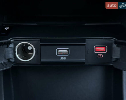 Черный Киа Niro, объемом двигателя 0 л и пробегом 88 тыс. км за 23900 $, фото 76 на Automoto.ua