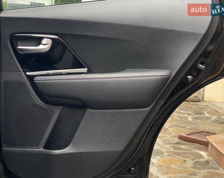 Черный Киа Niro, объемом двигателя 0 л и пробегом 80 тыс. км за 21899 $, фото 47 на Automoto.ua