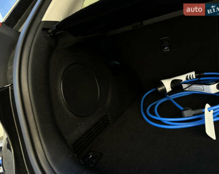 Черный Киа Niro, объемом двигателя 0 л и пробегом 127 тыс. км за 19750 $, фото 65 на Automoto.ua
