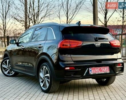 Черный Киа Niro, объемом двигателя 0 л и пробегом 89 тыс. км за 19350 $, фото 11 на Automoto.ua