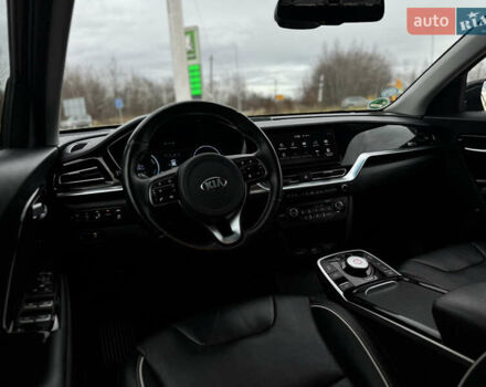 Черный Киа Niro, объемом двигателя 0 л и пробегом 101 тыс. км за 19100 $, фото 43 на Automoto.ua