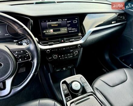Черный Киа Niro, объемом двигателя 0 л и пробегом 89 тыс. км за 19350 $, фото 56 на Automoto.ua