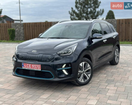Черный Киа Niro, объемом двигателя 0 л и пробегом 96 тыс. км за 20999 $, фото 1 на Automoto.ua