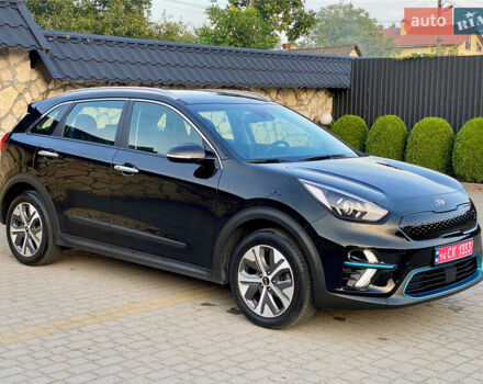 Чорний Кіа Niro, об'ємом двигуна 0 л та пробігом 67 тис. км за 20999 $, фото 7 на Automoto.ua