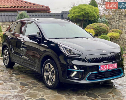 Черный Киа Niro, объемом двигателя 0 л и пробегом 80 тыс. км за 21899 $, фото 6 на Automoto.ua