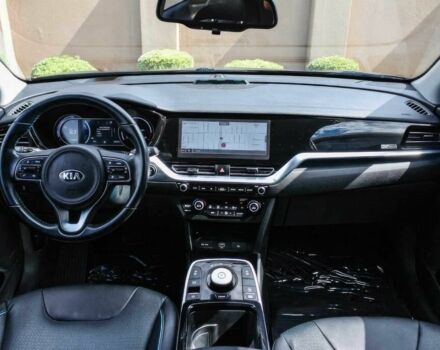 Чорний Кіа Niro, об'ємом двигуна 0 л та пробігом 16 тис. км за 6500 $, фото 4 на Automoto.ua