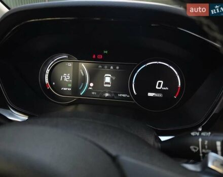 Чорний Кіа Niro, об'ємом двигуна 0 л та пробігом 141 тис. км за 18999 $, фото 39 на Automoto.ua