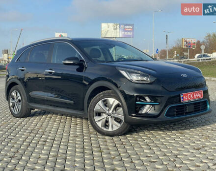 Черный Киа Niro, объемом двигателя 0 л и пробегом 61 тыс. км за 22999 $, фото 6 на Automoto.ua