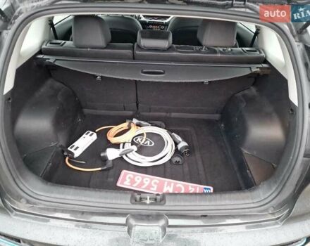 Чорний Кіа Niro, об'ємом двигуна 0 л та пробігом 54 тис. км за 17800 $, фото 44 на Automoto.ua
