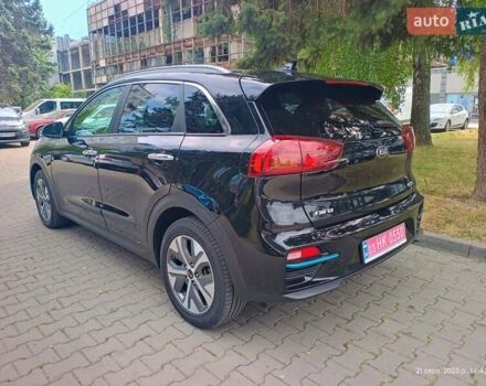 Чорний Кіа Niro, об'ємом двигуна 0 л та пробігом 87 тис. км за 19500 $, фото 9 на Automoto.ua