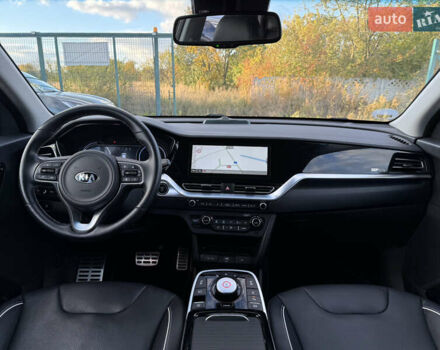 Чорний Кіа Niro, об'ємом двигуна 0 л та пробігом 88 тис. км за 24900 $, фото 2 на Automoto.ua