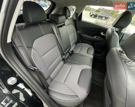 Чорний Кіа Niro, об'ємом двигуна 0 л та пробігом 154 тис. км за 19799 $, фото 34 на Automoto.ua