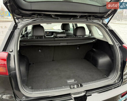 Чорний Кіа Niro, об'ємом двигуна 0 л та пробігом 78 тис. км за 19300 $, фото 22 на Automoto.ua