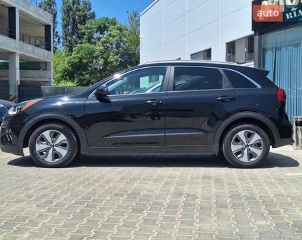 Черный Киа Niro, объемом двигателя 1.58 л и пробегом 112 тыс. км за 19700 $, фото 2 на Automoto.ua