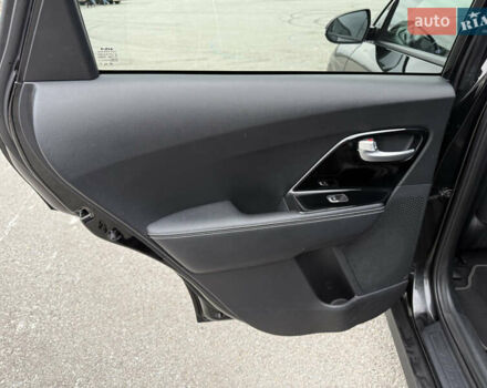 Чорний Кіа Niro, об'ємом двигуна 0 л та пробігом 71 тис. км за 22400 $, фото 27 на Automoto.ua