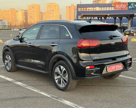 Чорний Кіа Niro, об'ємом двигуна 0 л та пробігом 155 тис. км за 20300 $, фото 17 на Automoto.ua