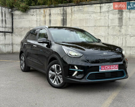 Черный Киа Niro, объемом двигателя 0 л и пробегом 80 тыс. км за 21850 $, фото 1 на Automoto.ua