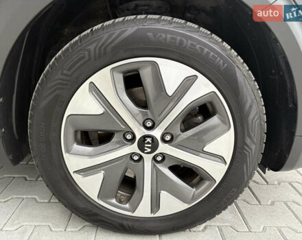 Черный Киа Niro, объемом двигателя 0 л и пробегом 80 тыс. км за 19650 $, фото 20 на Automoto.ua