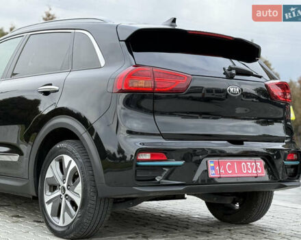 Черный Киа Niro, объемом двигателя 0 л и пробегом 80 тыс. км за 19650 $, фото 182 на Automoto.ua
