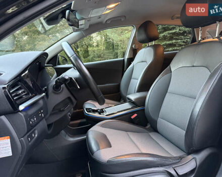 Чорний Кіа Niro, об'ємом двигуна 0 л та пробігом 123 тис. км за 17899 $, фото 30 на Automoto.ua