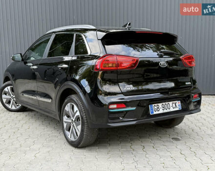 Киа Niro 2021 в Дрогобыче на Automoto.ua Черный Киа Niro, объемом двигателя 0 л и пробегом 123 тыс. км за 17999 $, фото 2 на Automoto.ua