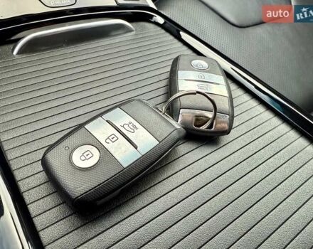 Черный Киа Niro, объемом двигателя 0 л и пробегом 89 тыс. км за 19350 $, фото 57 на Automoto.ua