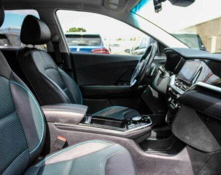 Чорний Кіа Niro, об'ємом двигуна 0 л та пробігом 16 тис. км за 6500 $, фото 5 на Automoto.ua