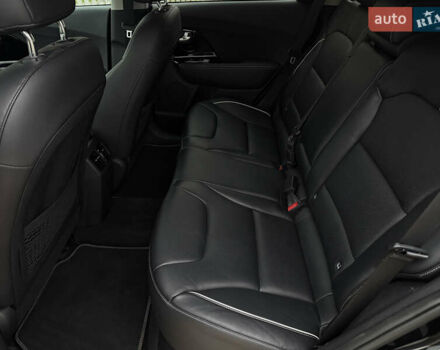 Чорний Кіа Niro, об'ємом двигуна 0 л та пробігом 138 тис. км за 19750 $, фото 50 на Automoto.ua