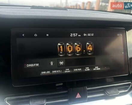Чорний Кіа Niro, об'ємом двигуна 0 л та пробігом 117 тис. км за 18870 $, фото 25 на Automoto.ua