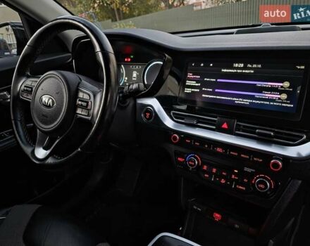 Черный Киа Niro, объемом двигателя 0 л и пробегом 148 тыс. км за 17699 $, фото 35 на Automoto.ua