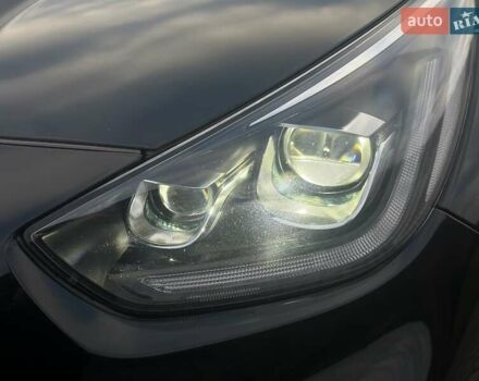 Чорний Кіа Niro, об'ємом двигуна 0 л та пробігом 117 тис. км за 18870 $, фото 19 на Automoto.ua