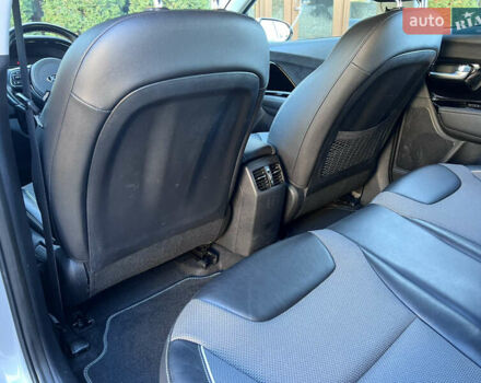 Черный Киа Niro, объемом двигателя 0 л и пробегом 88 тыс. км за 18500 $, фото 29 на Automoto.ua