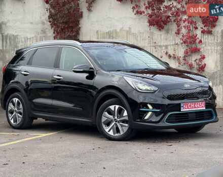 Черный Киа Niro, объемом двигателя 0 л и пробегом 80 тыс. км за 21899 $, фото 1 на Automoto.ua