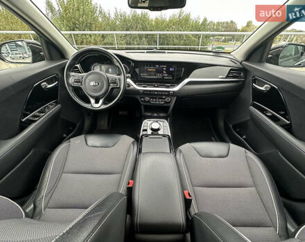 Чорний Кіа Niro, об'ємом двигуна 0 л та пробігом 154 тис. км за 19799 $, фото 35 на Automoto.ua
