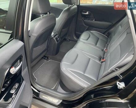 Чорний Кіа Niro, об'ємом двигуна 0 л та пробігом 82 тис. км за 18950 $, фото 22 на Automoto.ua
