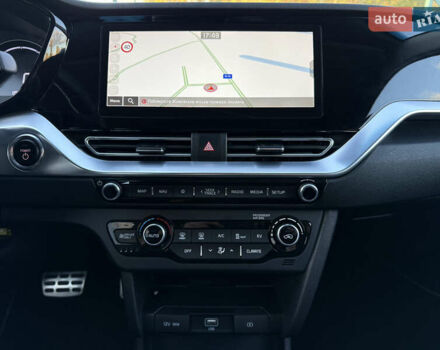 Чорний Кіа Niro, об'ємом двигуна 0 л та пробігом 88 тис. км за 24900 $, фото 73 на Automoto.ua