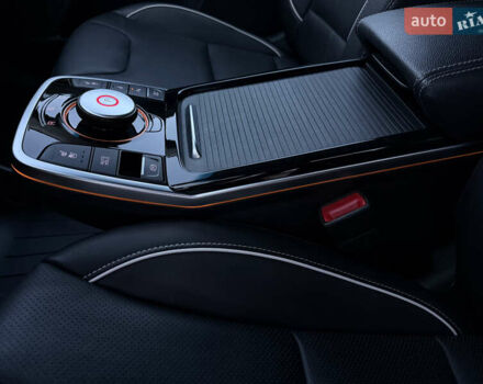 Чорний Кіа Niro, об'ємом двигуна 0 л та пробігом 88 тис. км за 24900 $, фото 78 на Automoto.ua