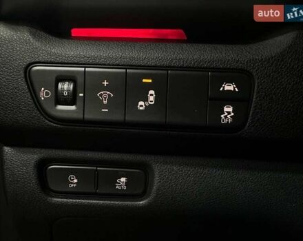 Черный Киа Niro, объемом двигателя 0 л и пробегом 84 тыс. км за 22900 $, фото 14 на Automoto.ua