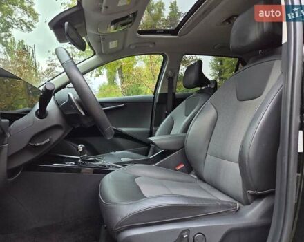 Черный Киа Niro, объемом двигателя 1.58 л и пробегом 97 тыс. км за 25500 $, фото 11 на Automoto.ua