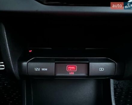 Черный Киа Niro, объемом двигателя 0 л и пробегом 84 тыс. км за 22900 $, фото 80 на Automoto.ua