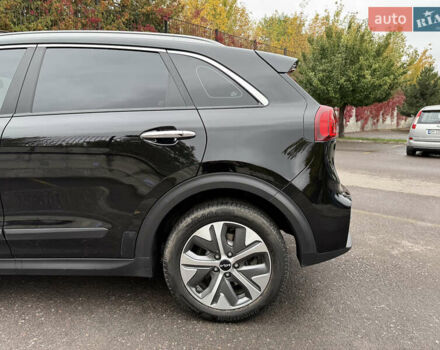 Чорний Кіа Niro, об'ємом двигуна 0 л та пробігом 108 тис. км за 21850 $, фото 67 на Automoto.ua