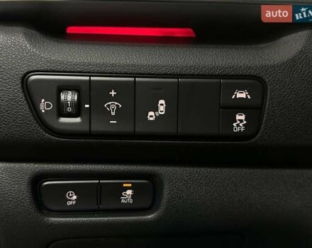 Черный Киа Niro, объемом двигателя 0 л и пробегом 12 тыс. км за 25400 $, фото 7 на Automoto.ua