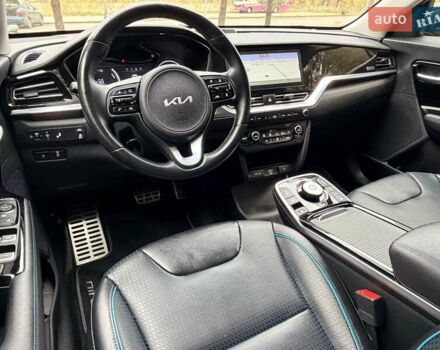Чорний Кіа Niro, об'ємом двигуна 0 л та пробігом 80 тис. км за 22400 $, фото 18 на Automoto.ua