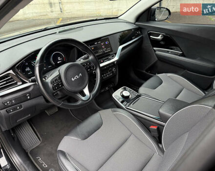 Чорний Кіа Niro, об'ємом двигуна 0 л та пробігом 108 тис. км за 21850 $, фото 34 на Automoto.ua