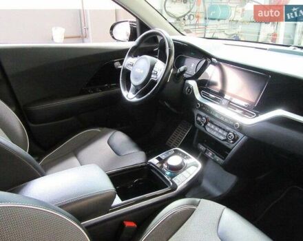 Киа Niro 2022 в Киеве на Automoto.ua Черный Киа Niro, объемом двигателя 0 л и пробегом 70 тыс. км за 22499 $, фото 132 на Automoto.ua