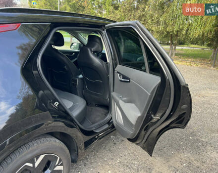 Чорний Кіа Niro, об'ємом двигуна 0 л та пробігом 150 тис. км за 21500 $, фото 16 на Automoto.ua