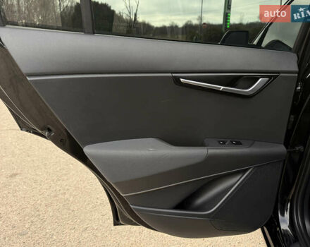 Черный Киа Niro, объемом двигателя 0 л и пробегом 149 тыс. км за 20550 $, фото 37 на Automoto.ua