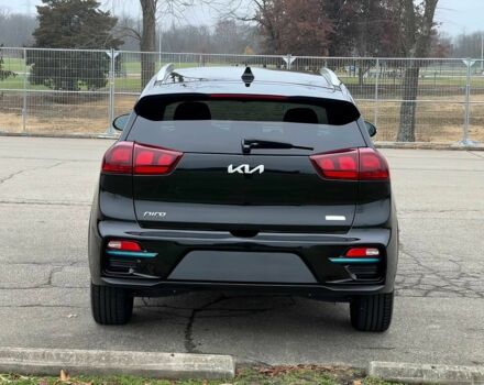Чорний Кіа Niro, об'ємом двигуна 0 л та пробігом 24 тис. км за 12000 $, фото 5 на Automoto.ua