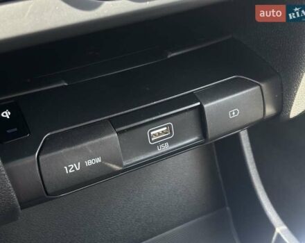 Черный Киа Niro, объемом двигателя 0 л и пробегом 49 тыс. км за 22850 $, фото 16 на Automoto.ua